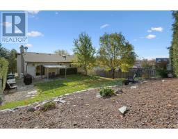 41 SHOEMAKER CRESCENT - 23