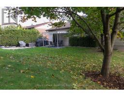 41 SHOEMAKER CRESCENT - 24