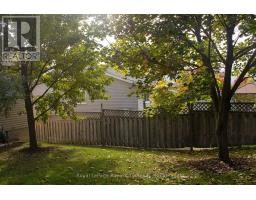 41 SHOEMAKER CRESCENT - 27