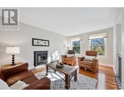 41 SHOEMAKER CRESCENT - 6