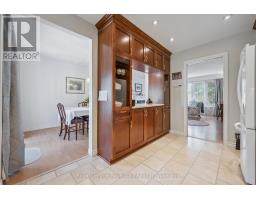 6 FAIRMEADOW DRIVE - 19