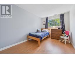 6 FAIRMEADOW DRIVE - 27