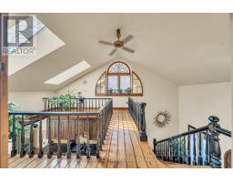 4766 HYNDMAN DRIVE - 35