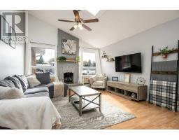 1047 DEVONSHIRE AVENUE - 2