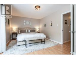 1047 DEVONSHIRE AVENUE - 30