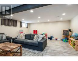 1047 DEVONSHIRE AVENUE - 33