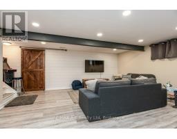 1047 DEVONSHIRE AVENUE - 5