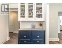 34 WOODRIDGE DRIVE - 14