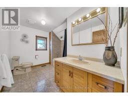 690 WALLACE AVENUE S - 36