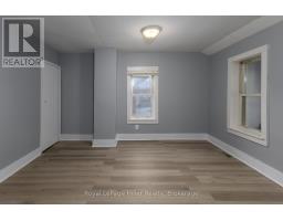 529 ALBERT STREET - 9