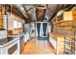 22 ERIEVIEW LANE - 11