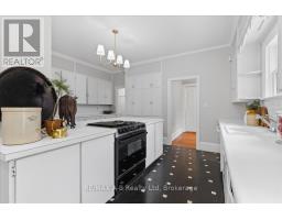 126 JOHN STREET N - 14