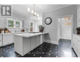 126 JOHN STREET N - 15