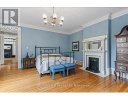 126 JOHN STREET N - 21