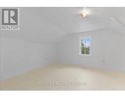 126 JOHN STREET N - 25