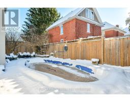 126 JOHN STREET N - 27