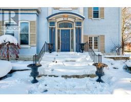 126 JOHN STREET N - 4