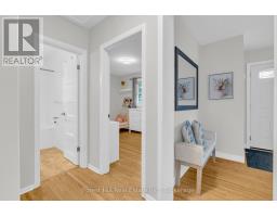 239 CLARKE STREET N - 11