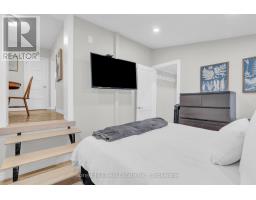 239 CLARKE STREET N - 19