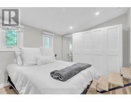 239 CLARKE STREET N - 20