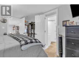 239 CLARKE STREET N - 29