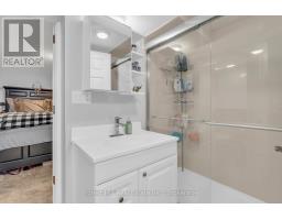 239 CLARKE STREET N - 30