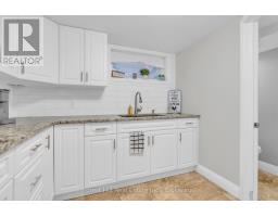 239 CLARKE STREET N - 34