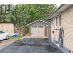 239 CLARKE STREET N - 35