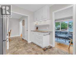 239 CLARKE STREET N - 9