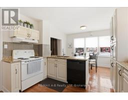 296 HURON STREET - 15