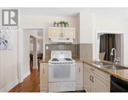 296 HURON STREET - 16