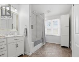 296 HURON STREET - 23