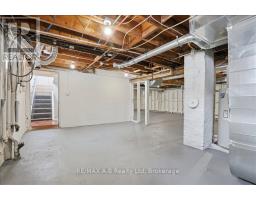 296 HURON STREET - 37