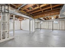 296 HURON STREET - 38