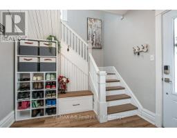 2 LOVEYS STREET E - 13