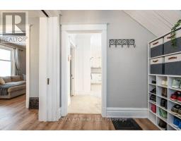 2 LOVEYS STREET E - 14