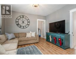 2 LOVEYS STREET E - 17