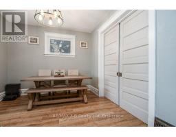 2 LOVEYS STREET E - 21