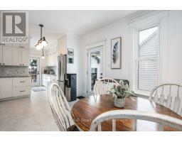 2 LOVEYS STREET E - 22