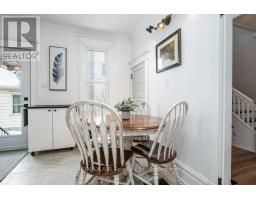 2 LOVEYS STREET E - 30