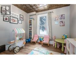 2 LOVEYS STREET E - 32