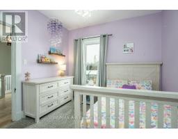 2 LOVEYS STREET E - 39