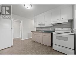 228 CONNAUGHT STREET - 16