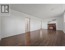 228 CONNAUGHT STREET - 20