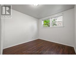 228 CONNAUGHT STREET - 21