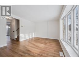 896 ELGIN STREET N - 15