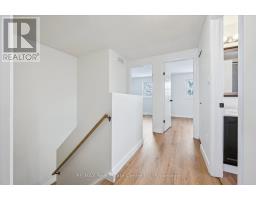 896 ELGIN STREET N - 17