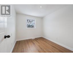 896 ELGIN STREET N - 18