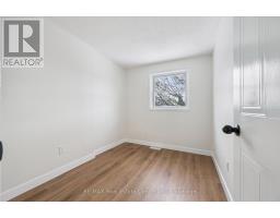 896 ELGIN STREET N - 20