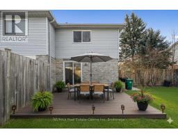 896 ELGIN STREET N - 29